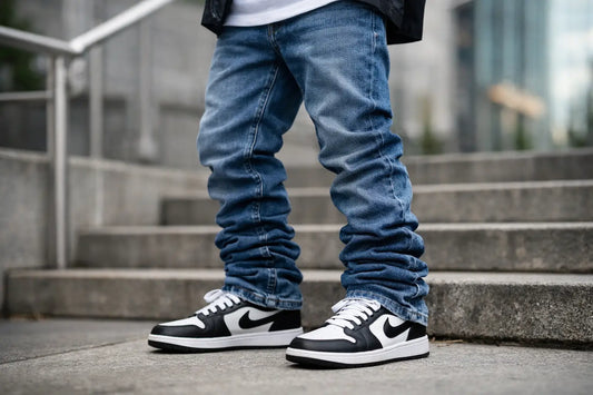 Wie kombiniert man Stacked Jeans richtig?