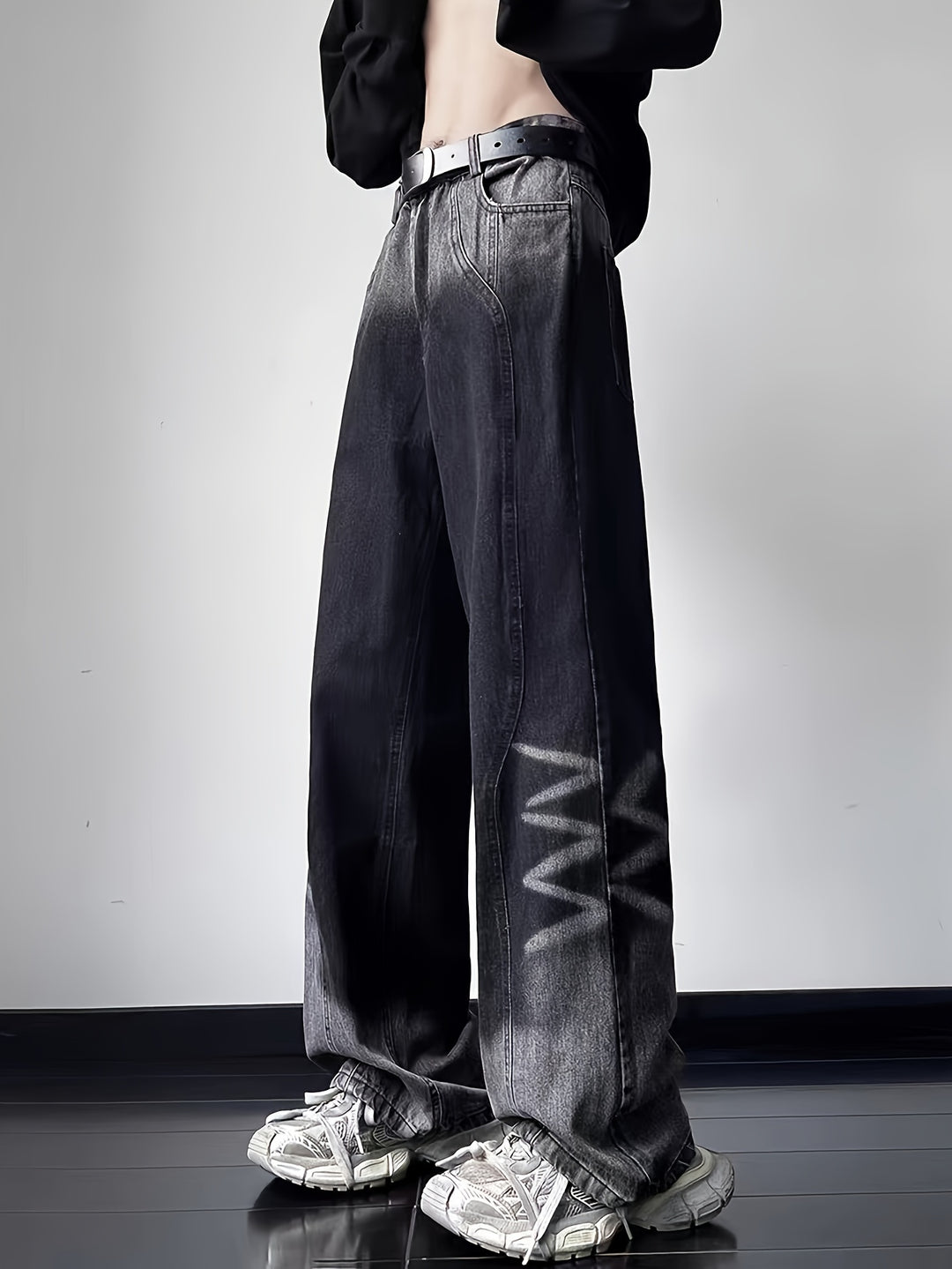 Verwaschene Jeans im Distressed Look